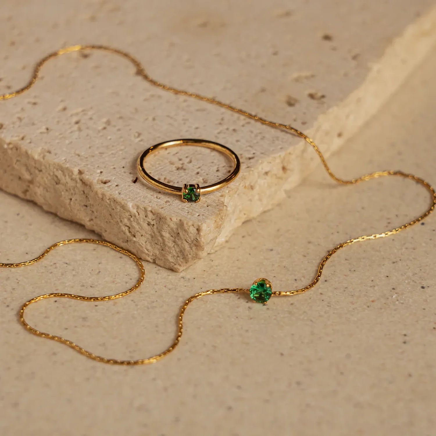 Elvira Ring Emerald