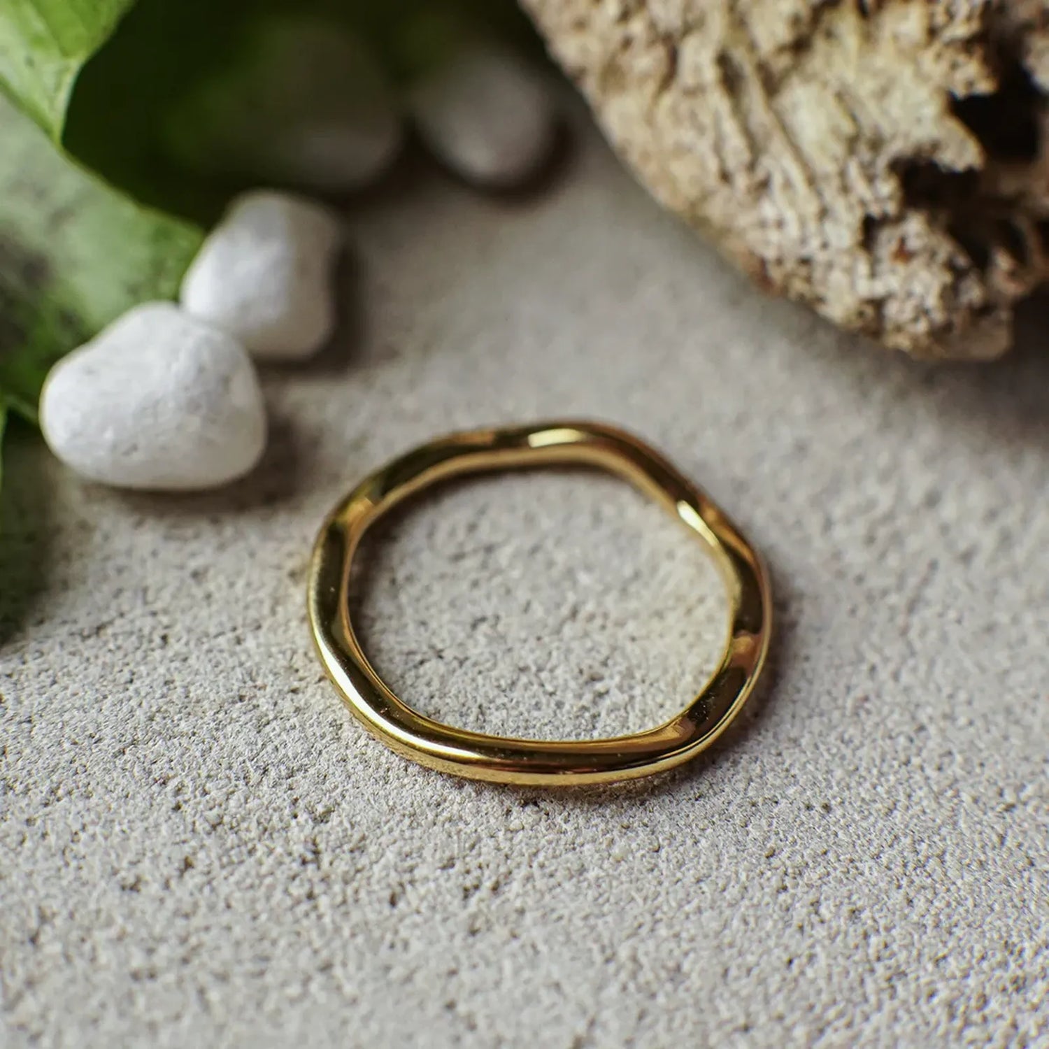 Christa Wavy Band Ring