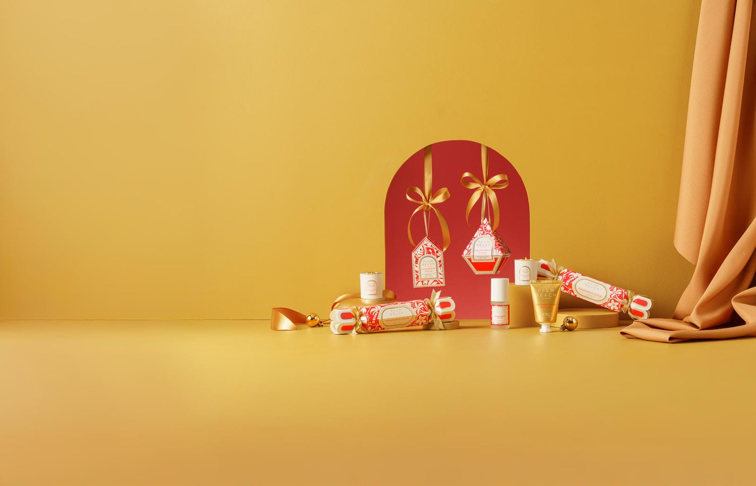 Hanging Bauble Mini Candle 50 g Passionfruit Punch