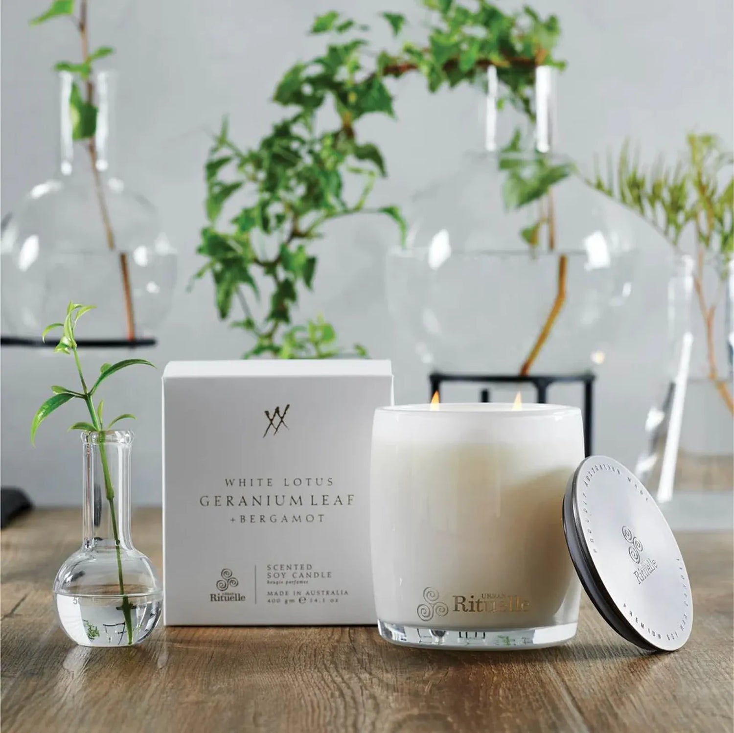 White Lotus, Geranium Leaf & Bergamot Scented Soy Candle 400gm | Urban Rituelle